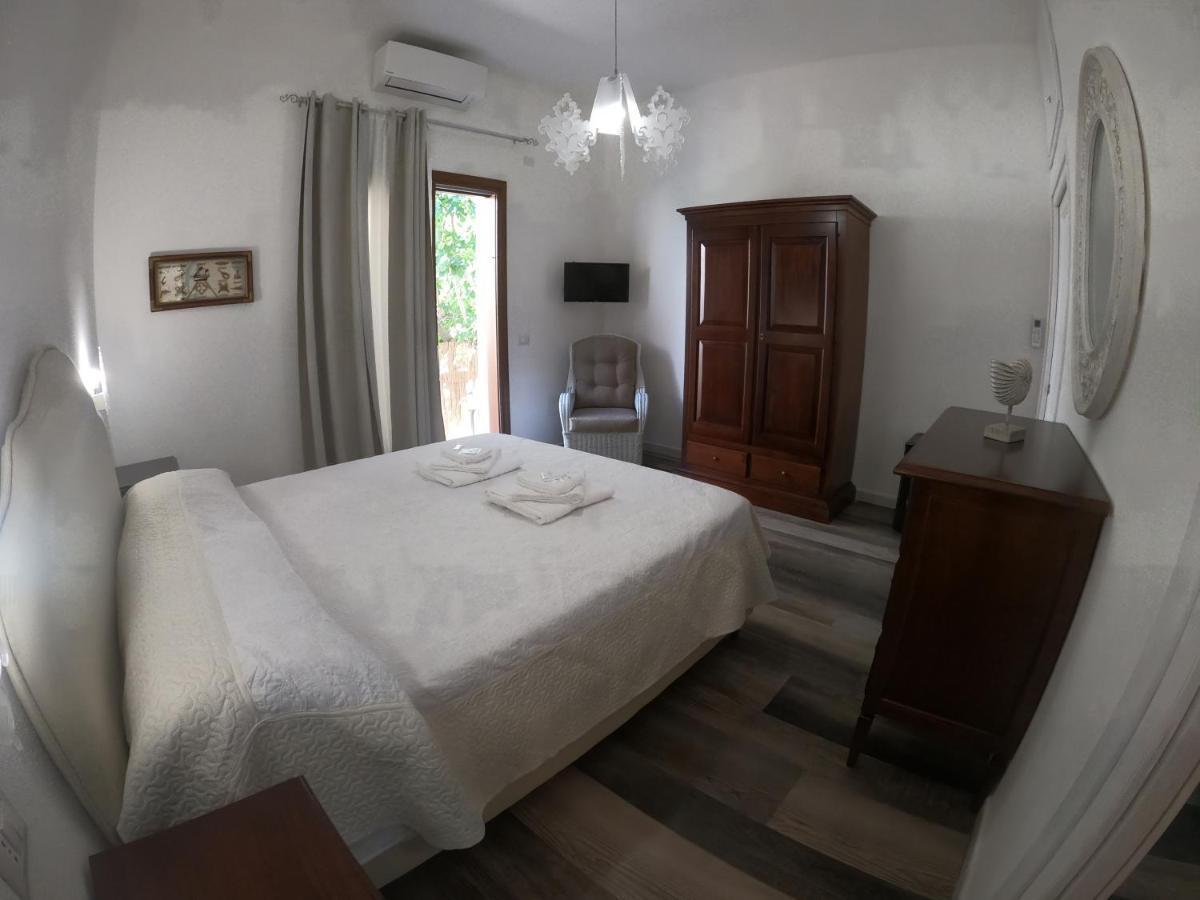 لا كاليتا Villa Sari Affitta Camere المظهر الخارجي الصورة